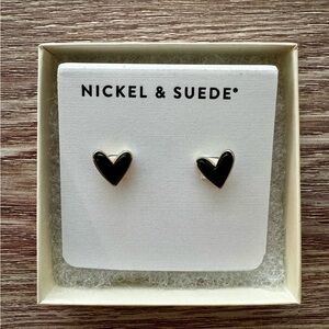Nickel and Suede Onyx Sweetheart Stud Earrings